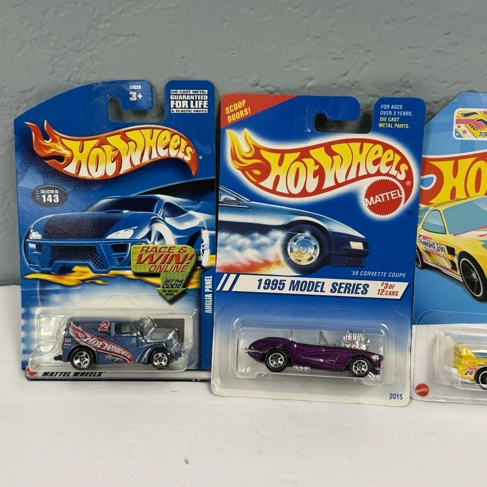 Hot Wheels Bent Cards Still Sealed Lot‎ Of 4 Various Models